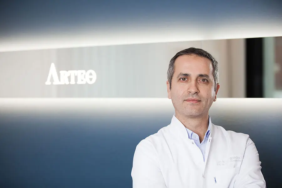 Dr. med. Mehmet Akbas Facharzt für Plastische und Ästhetische Chirurgie in Düsseldorf